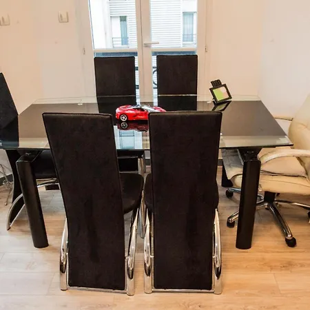 Chic With Parking Near Paris * Colombes (Hauts-de-Seine)